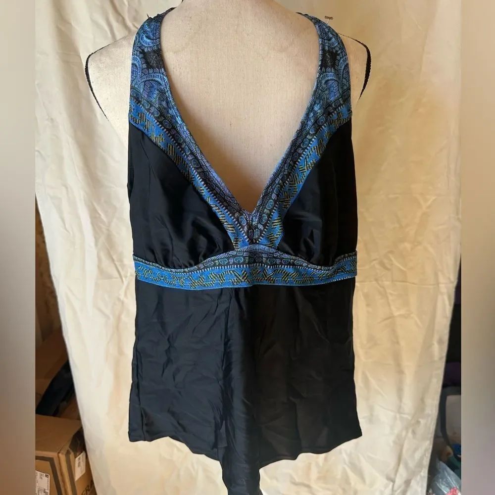 Athleta Swim Top with Black Trim